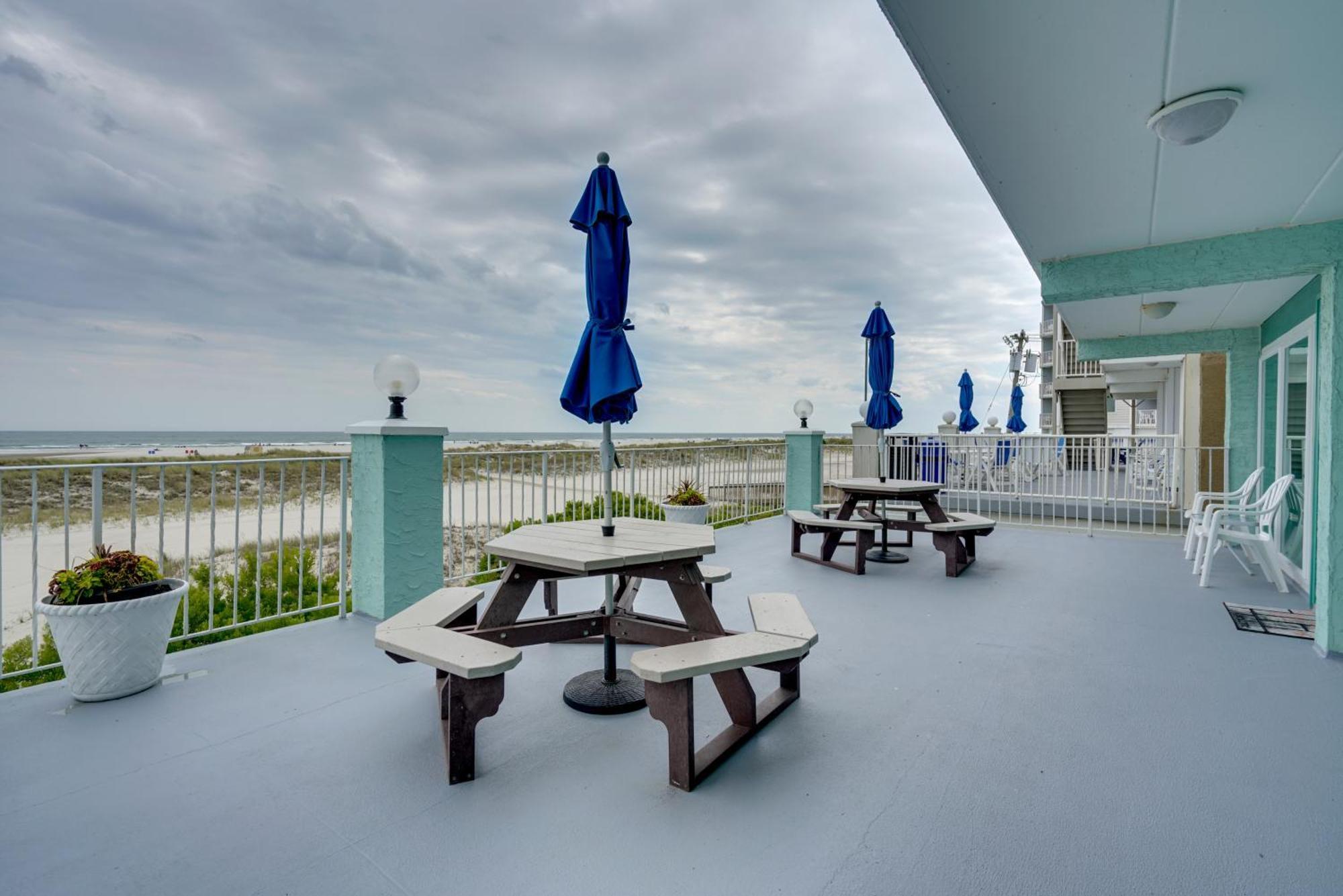 Cozy Oceanfront Condo With Pool And Beach Access! Wildwood Crest Exterior photo